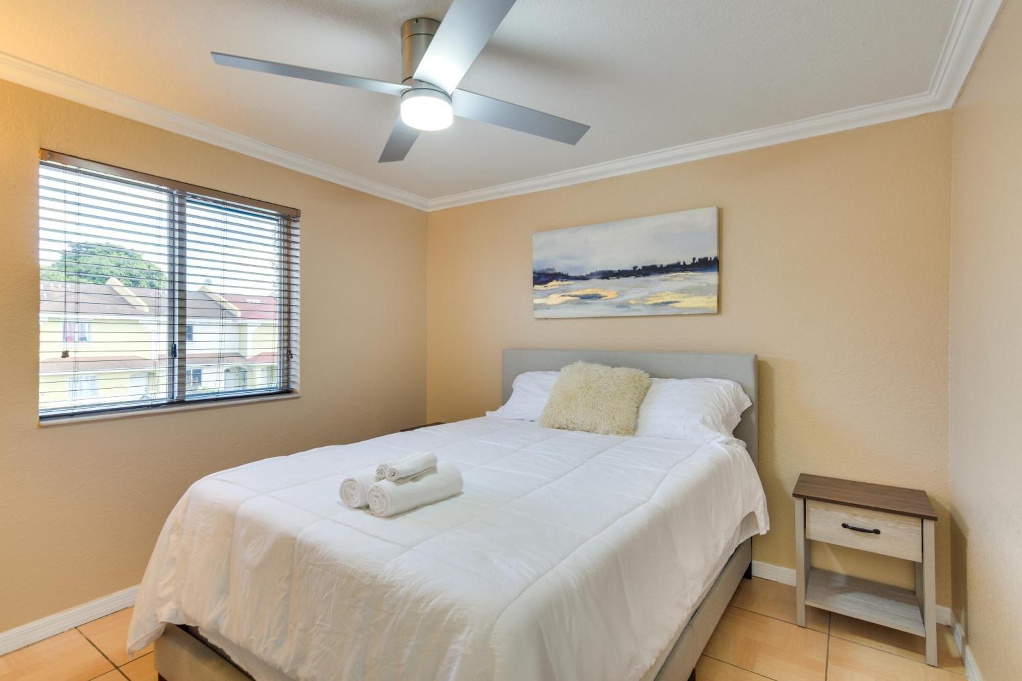 Opa-Locka Townhome, 15 Mi To Miami Beach! Kültér fotó