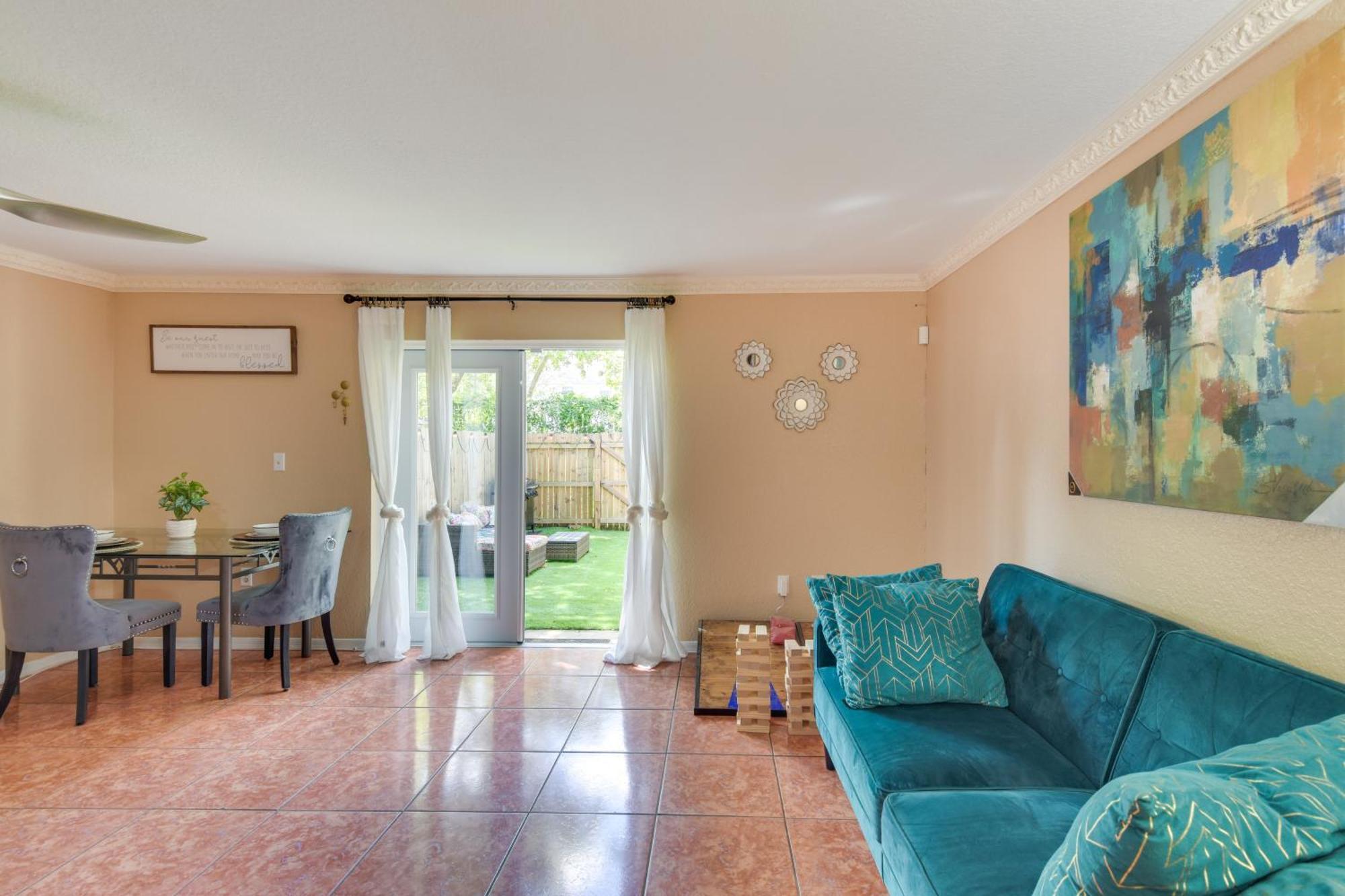 Opa-Locka Townhome, 15 Mi To Miami Beach! Kültér fotó