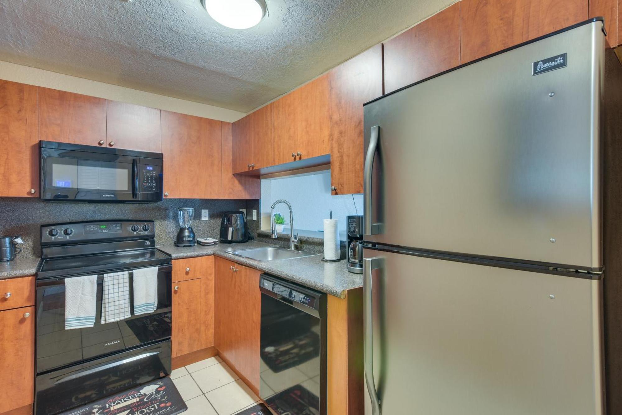 Opa-Locka Townhome, 15 Mi To Miami Beach! Kültér fotó
